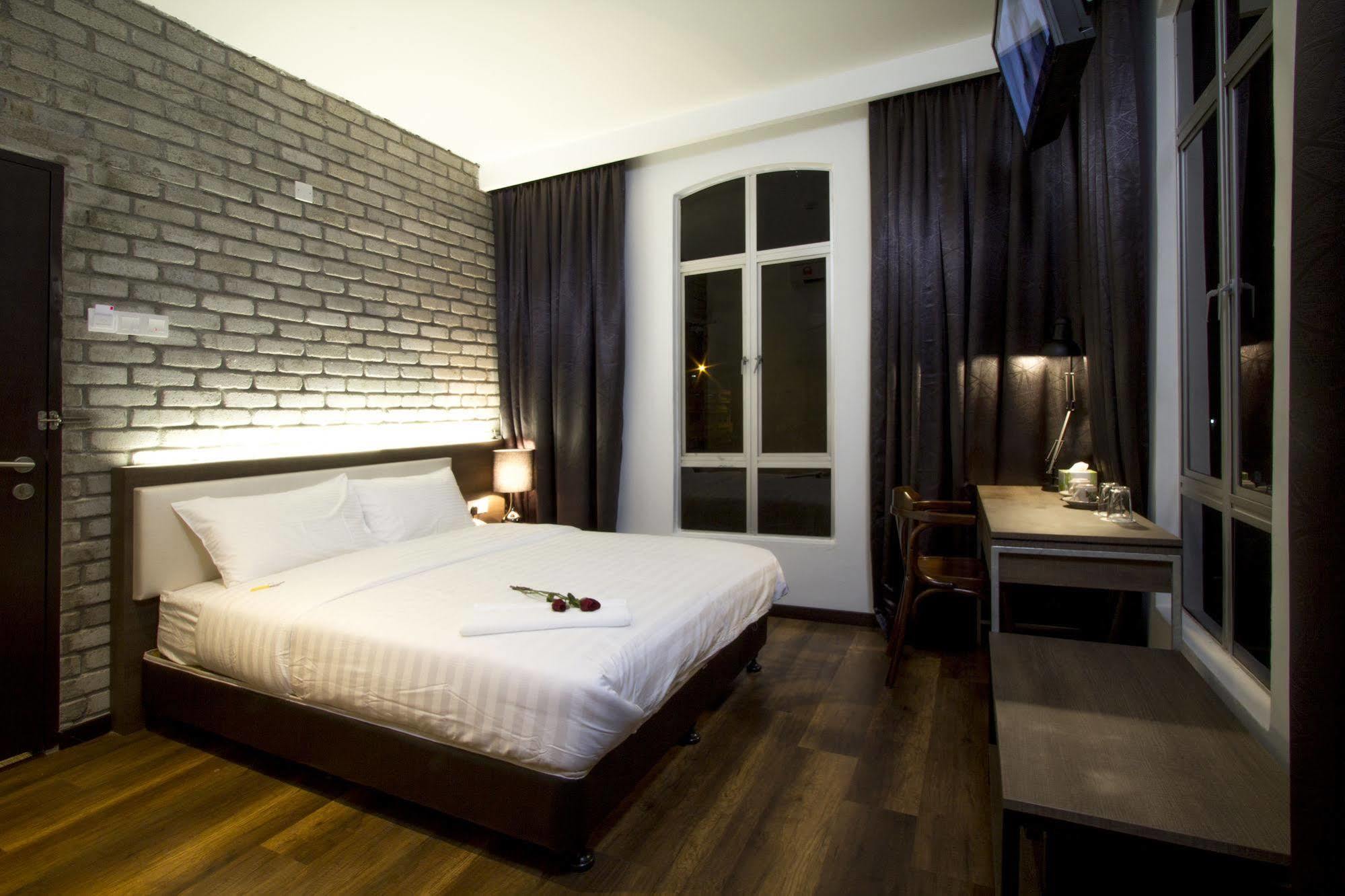 Oyo 127 The Reeds Hotel Kuala Lumpur Exterior photo