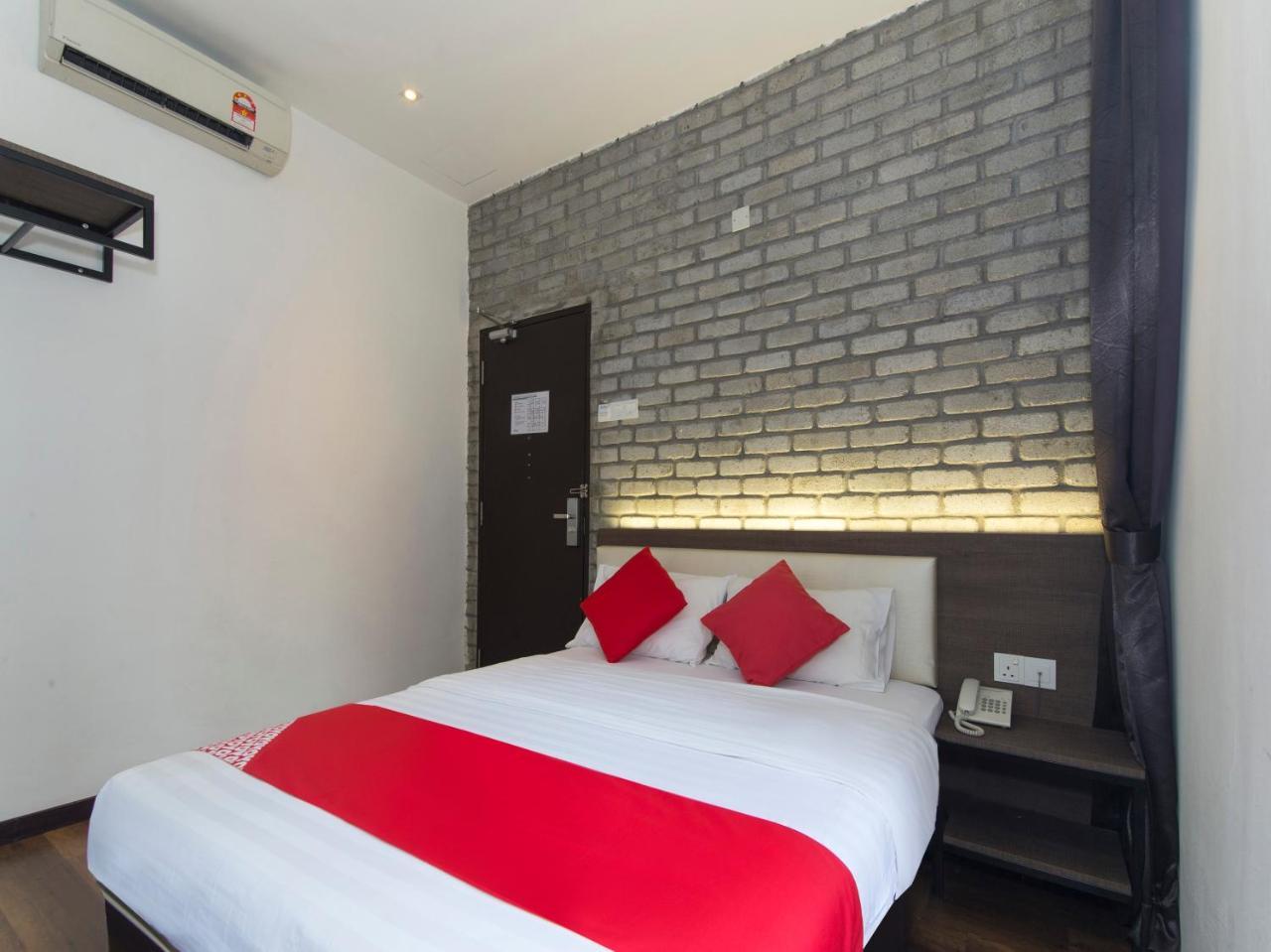 Oyo 127 The Reeds Hotel Kuala Lumpur Exterior photo