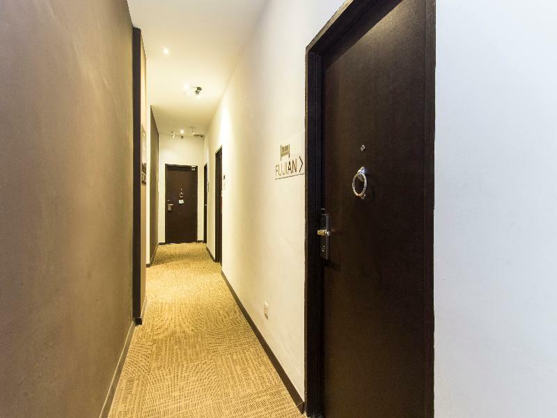 Oyo 127 The Reeds Hotel Kuala Lumpur Exterior photo